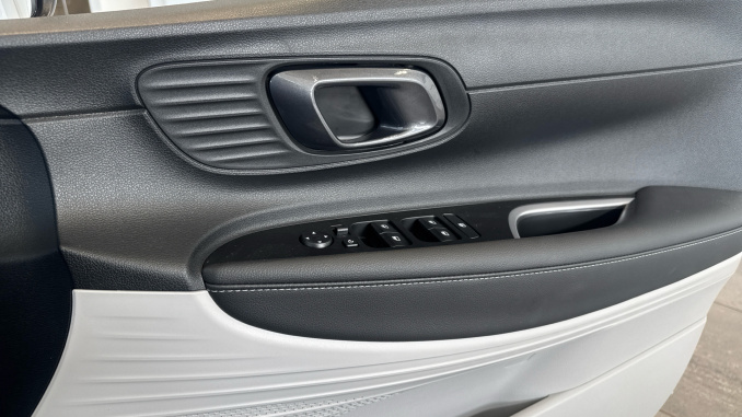 Hyundai i20 1.0T GDi 90 Tech Line 5dr Petrol Hatchback - Image 35